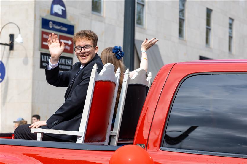 Schools celebrate homecomings